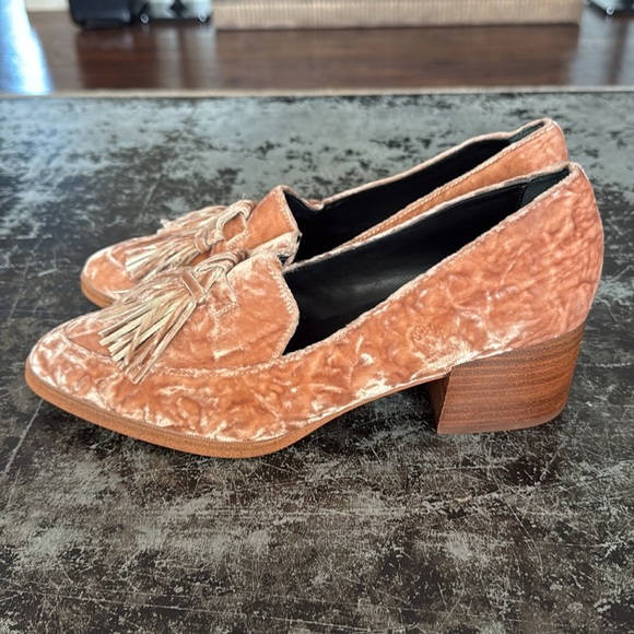 Rebecca Minkoff Blush Edie Velvet Tassel Loafers Size 8.5 - Picture 2 of 7